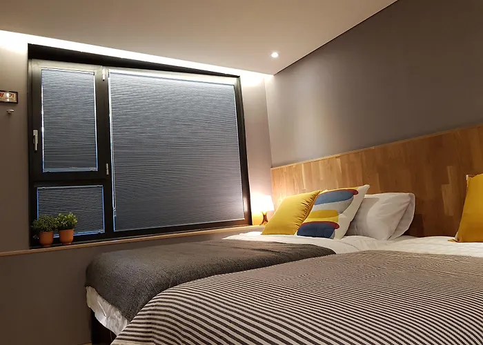 Hostel Cleo Hongdae *