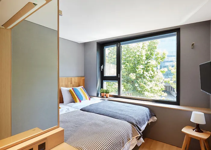 Hostel Cleo Hongdae *